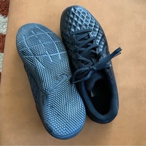 Nike Legend 8 Tiempo Club IC Mens Indoor Soccer Shoes Black Size 5.5 AT6110-010